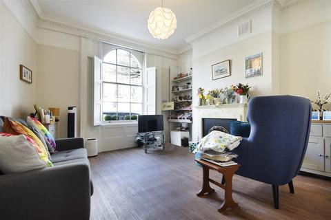 2 bedroom flat for sale, River Street, London EC1R