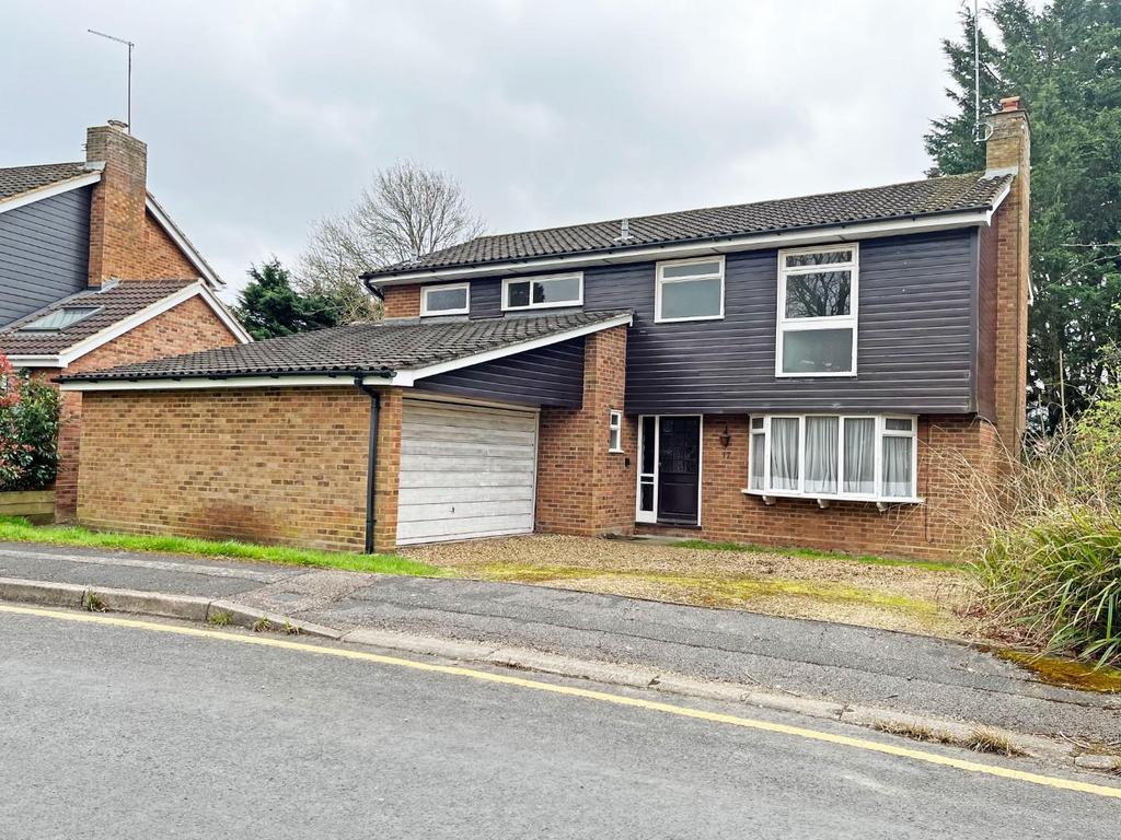 Foster Close, Stevenage 4 bed detached house for sale £650,000