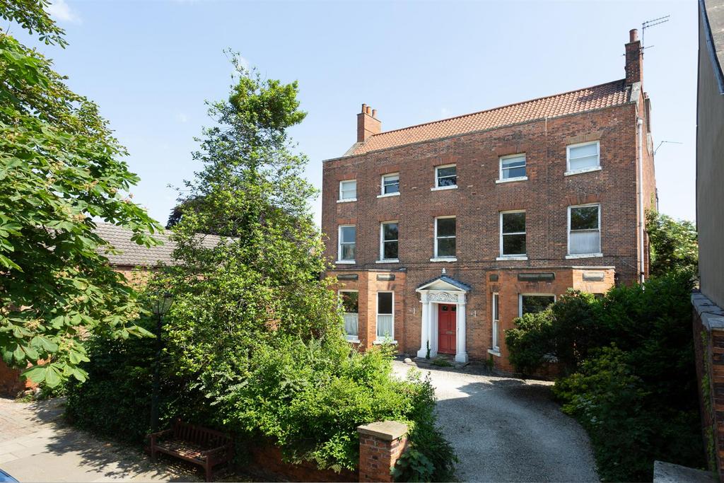 The Red House