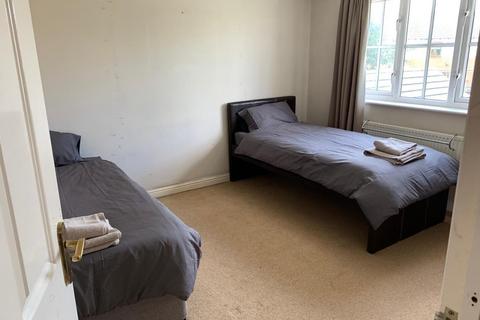 8 Downs Close, Hawkinge, Folkestone, CT18 7PA
