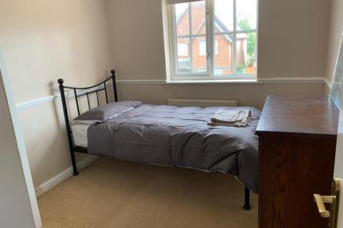8 Downs Close, Hawkinge, Folkestone, CT18 7PA