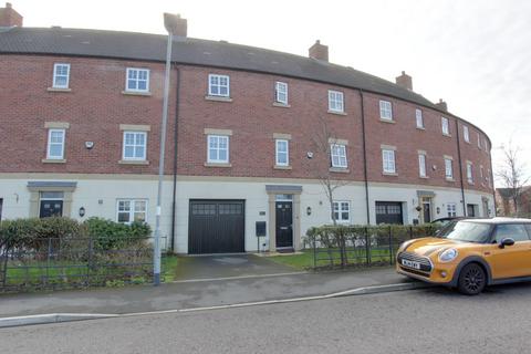 4 bedroom terraced house for sale - Faulkner Crescent, Lytham St. Annes FY8