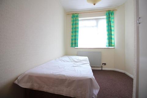 2 bedroom flat to rent - Harefield Road, Uxbridge