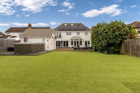 7 bedroom detached house for sale, Churchgate Road, West Cheshunt