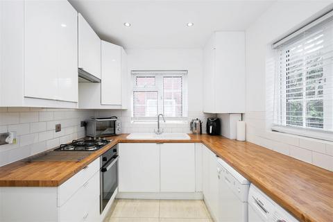 2 bedroom apartment for sale - High Road, Loughton