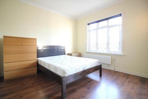 1 bedroom flat to rent, Vicarage Farm Road, Hounslow
