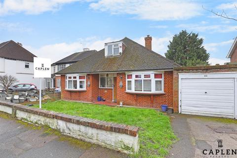 3 bedroom bungalow for sale - Goldings Road, Loughton