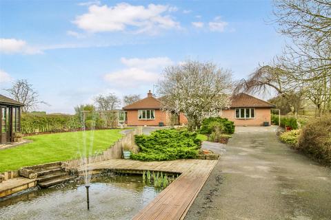 4 bedroom detached bungalow for sale, Woodhouse Road, Norwell