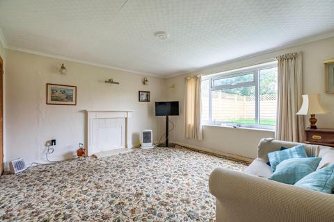 2 bedroom semi-detached bungalow for sale - Turners Croft, Heslington, York