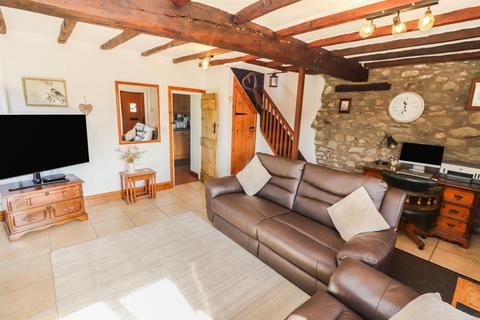 3 bedroom detached house for sale, Llanrhaeadr Ym