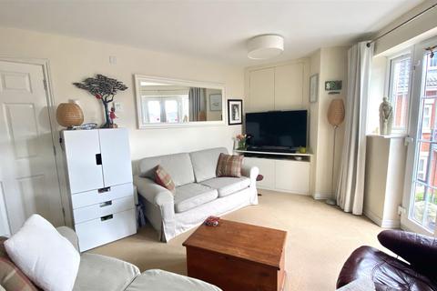 3 bedroom flat for sale, Greenfields Gardens, Shrewsbury