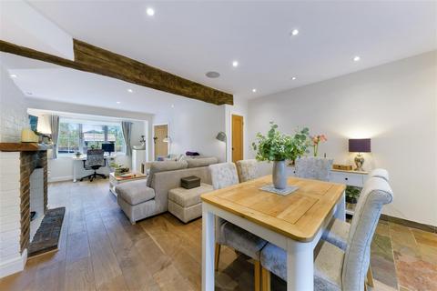 54 Carshalton Road, Banstead, SM7 3HR