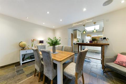 54 Carshalton Road, Banstead, SM7 3HR
