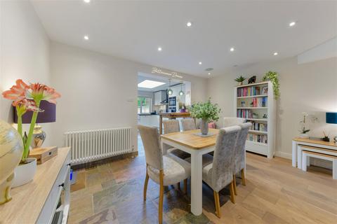 54 Carshalton Road, Banstead, SM7 3HR