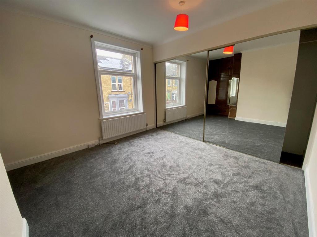 BEDROOM.jpg