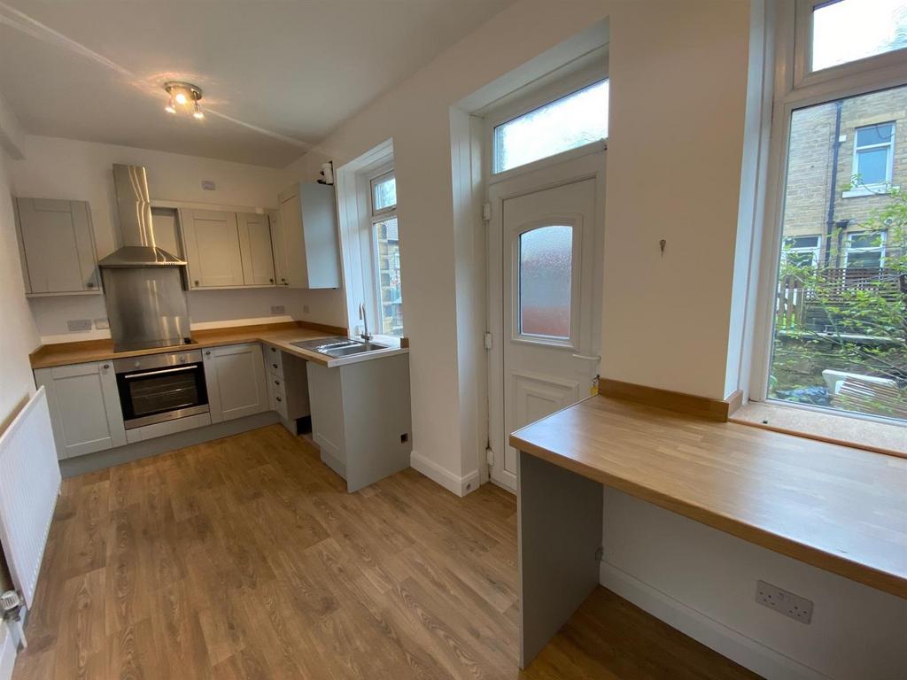 KITCHEN 1.jpg