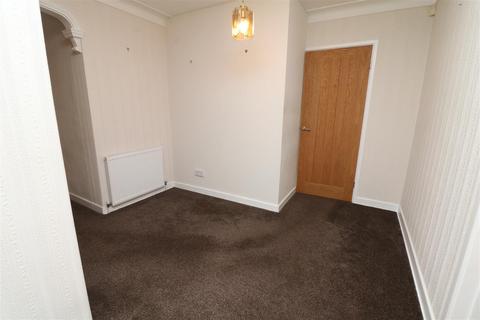 2 bedroom detached bungalow to rent, Rotherham Road, Maltby, Rotherham