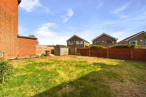 18 Beverley Gardens, Gedling, Nottingham, NG4 3LF