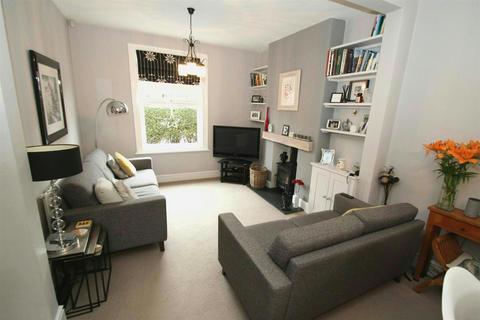2 bedroom semi-detached house to rent - Wolseley Road, Sale