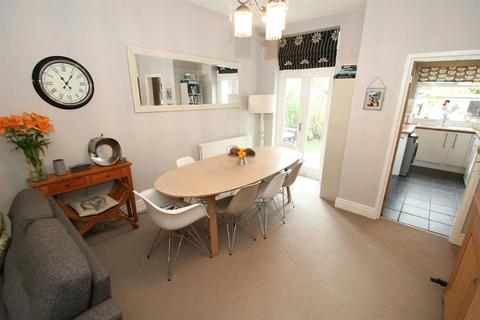 2 bedroom semi-detached house to rent - Wolseley Road, Sale