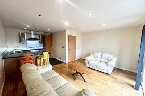 2 bedroom apartment to rent, St. Lawrence Street, Manchester M15