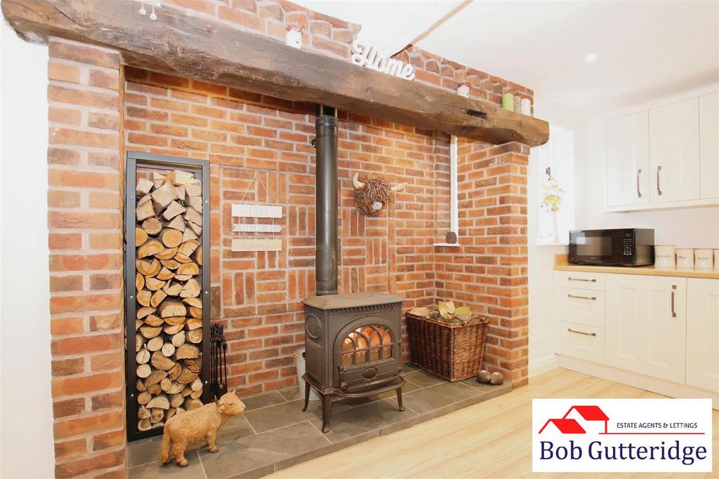 Fitted kitchen / breakfast room