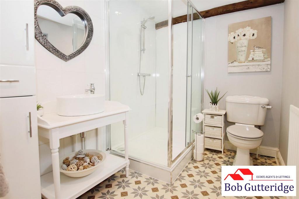 En suite shower room