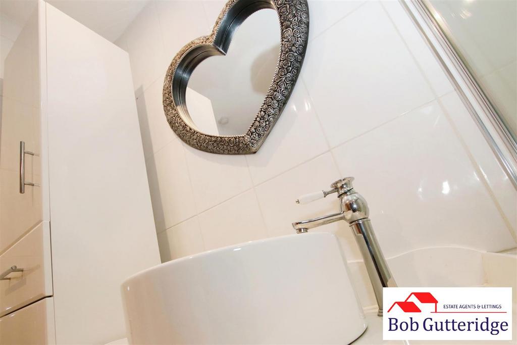En suite shower room
