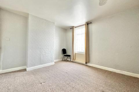 20 Grasmere Road, Barnsley, S71 1ES