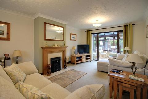 3 bedroom link detached house for sale - Blacksmiths Close, Wood Norton