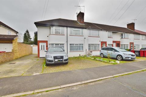 2 bedroom maisonette for sale, Cornwall Avenue, Slough