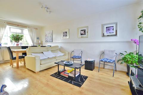 2 bedroom end of terrace house for sale - Northborough  Road, Slough, Slough