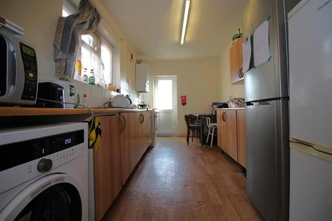 1 bedroom in a house share to rent - St. Peters Road, Leicester