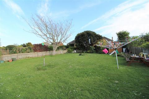 5 bedroom detached bungalow for sale - Victor Close, Seaford