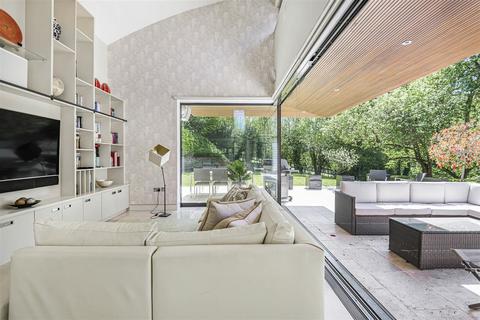 undefined, Newnham Hill, Henley-On-Thames RG9
