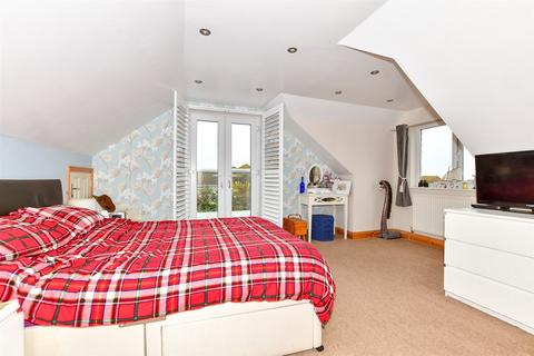 4 bedroom detached bungalow for sale - Botany Road, Kingsgate, Broadstairs, Kent