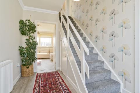 48 Forth View, West Barns, Dunbar, EH42 1TZ