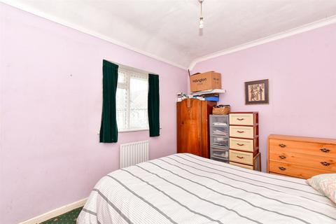 3 bedroom terraced house for sale - Stevens Road, Dagenham, Essex