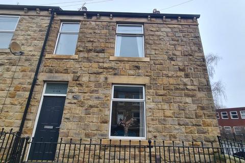 3 bedroom terraced house to rent, Thornville Walk, Dewsbury, West Yorkshire, WF13
