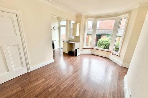 3 bedroom semi-detached house for sale - Manor Road, Blackpool FY1