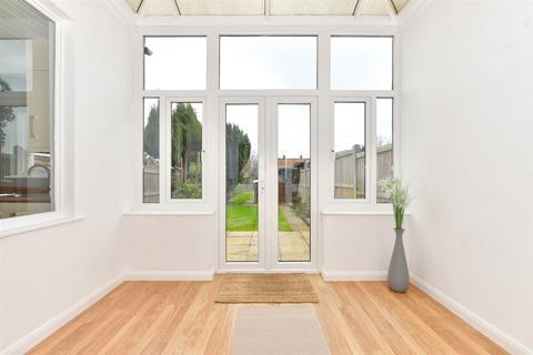 162 Downs Road, Walmer, Deal, CT14 7TF