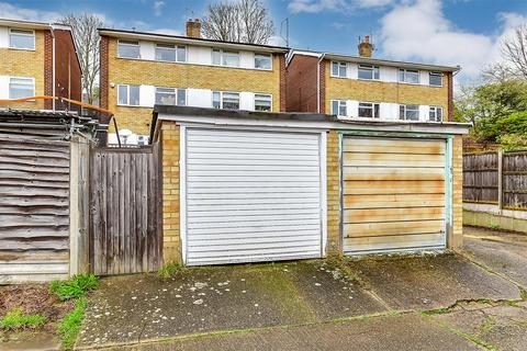 3 bedroom semi-detached house for sale, Lyndhurst Way, Istead Rise, Kent