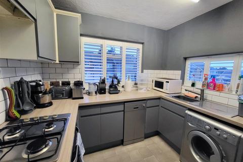 2 bedroom maisonette for sale, CHAIN FREE 2 bedroom F/F maisonette - Severn Way, Watford