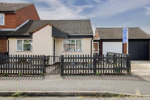 2 bedroom semi-detached bungalow for sale, Armitage Way, Cambridge