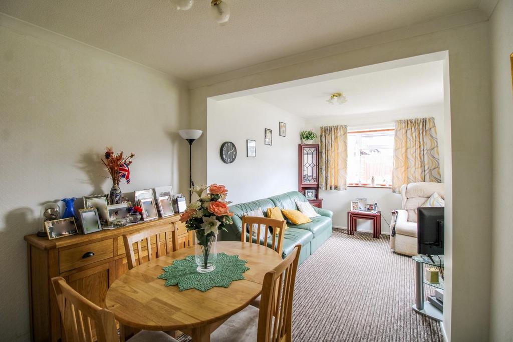 Armitage Way, Cambridge 2 bed semidetached bungalow for sale £365,000