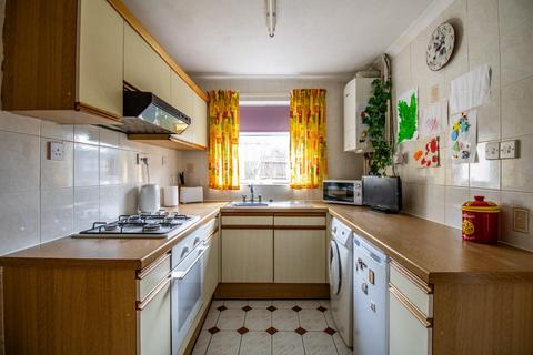 2 bedroom semi-detached bungalow for sale, Armitage Way, Cambridge