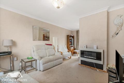 37 Northbrooks, Harlow, CM19 4DB