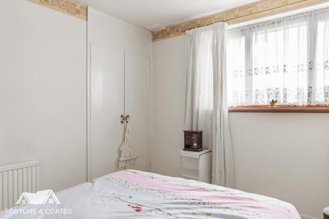 37 Northbrooks, Harlow, CM19 4DB