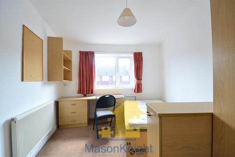 4 bedroom flat to rent - St. Stephens Court, Selly Oak, Birmingham B29