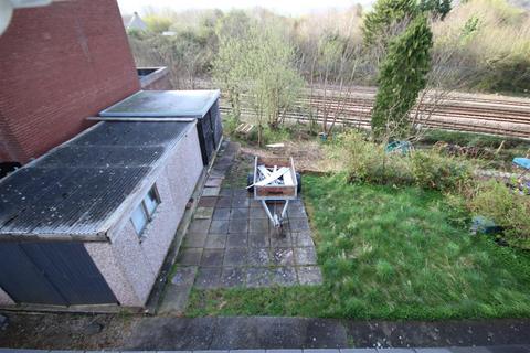 2 bedroom house for sale - Vale View Terrace, Llandudno Junction